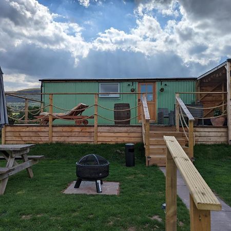 Bespoke Luxury Huts With Hot Tubs. Located In The Black Mountains. Llanveynoe 外观 照片
